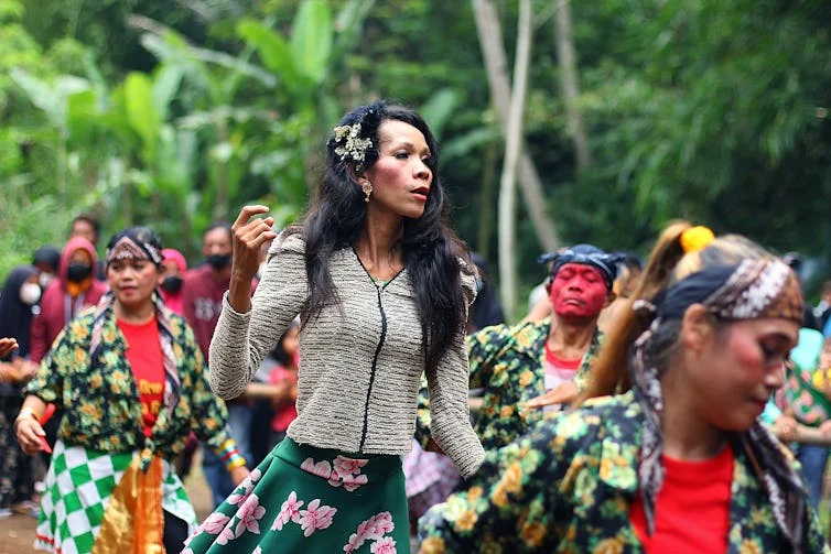 Persekusi Transpuan di Bogor dan Fenomena Lainnya: Apa yang Terjadi di Indonesia?