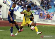 Persib Bandung Melakukan Perombakan Besar-besaran, Persita Tangerang Jadi Sorotan