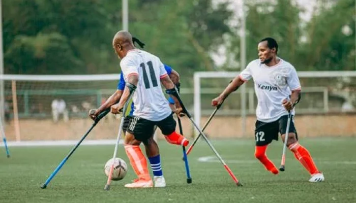 Pertandingan Sengit di Lapangan Sepak Bola