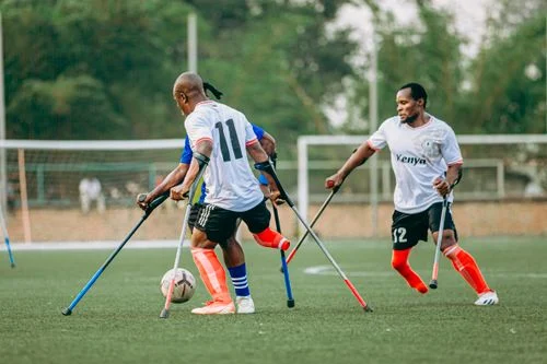 Pertandingan Sengit di Lapangan Sepak Bola