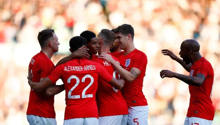 Pertandingan Sengit Inggris vs Kosta Rika dan Berita Terkini Sepak Bola
