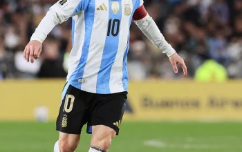 Piala Dunia 2026: Messi Pimpin Argentina ke Final, Sementara Nike dan Adidas Berebut Pengaruh di Dunia Sepak Bola
