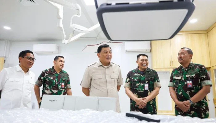 Prajurit dan Pertahanan Negara: Menhan Tinjau Fasilitas Farmasi RSPPN dan Upaya Peningkatan Layanan