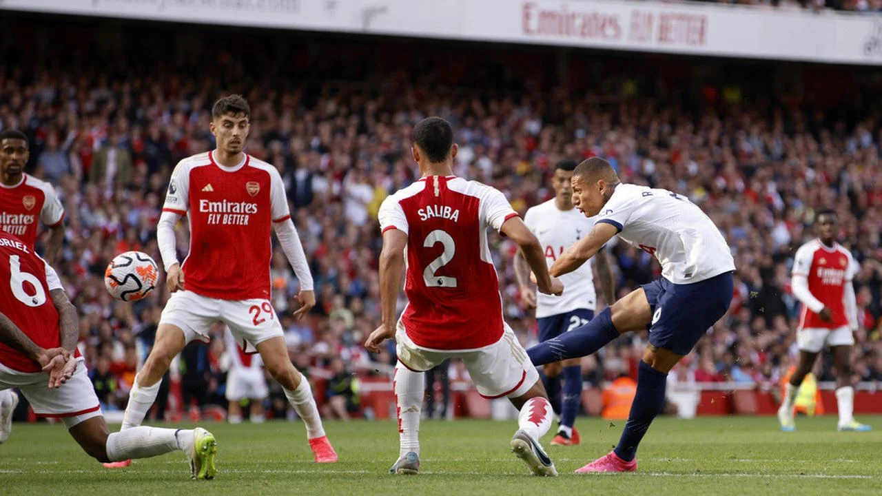 PSG dan Tottenham Hotspur Berebut Pemain Muda, Arsenal Dekati Bruno Guimaraes