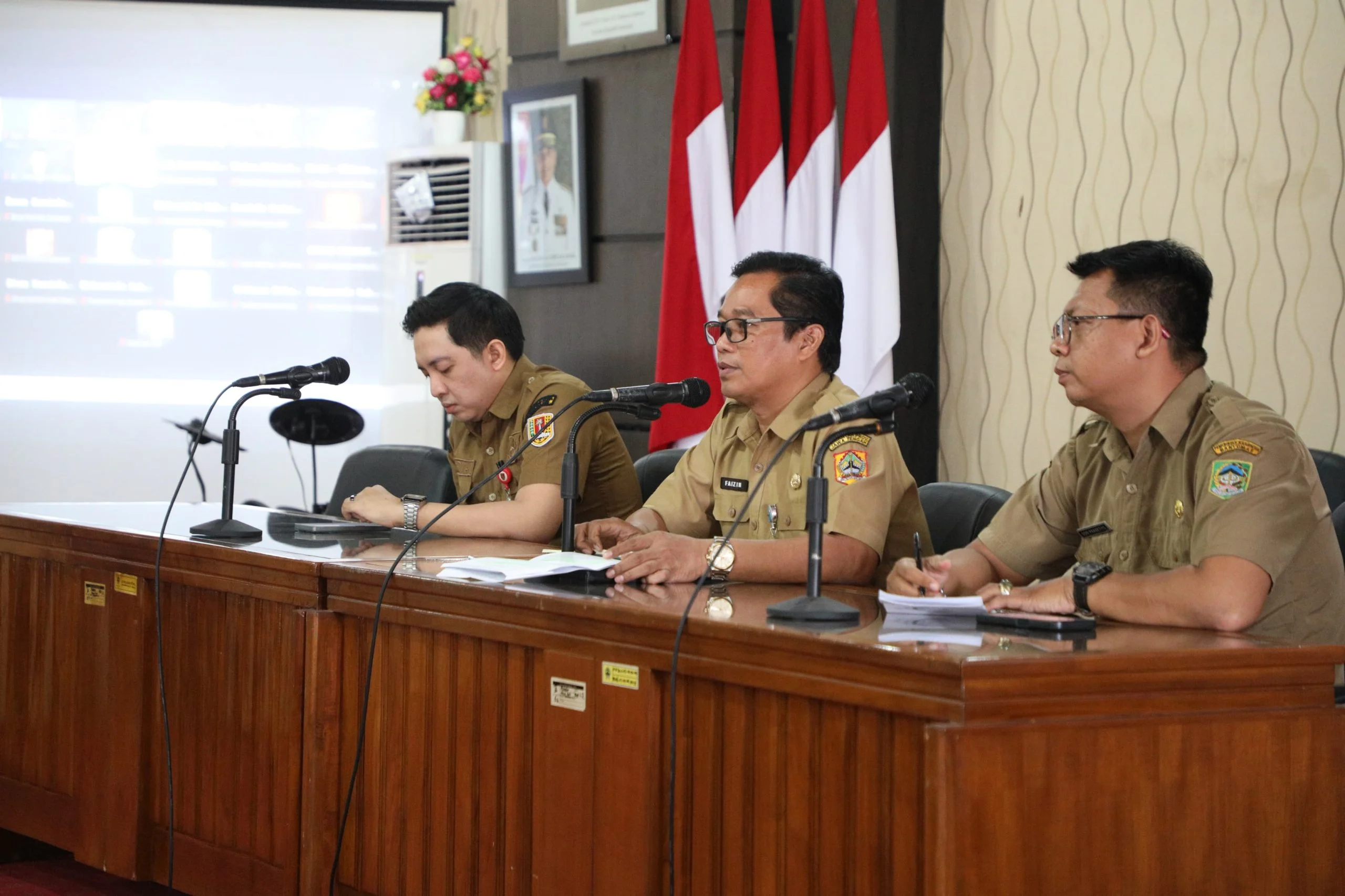 Purnawirawan Polri Dukung Pemerintahan Prabowo, Sementara Gubernur Jawa Tengah Pastikan Pelayanan Publik di Sukoharjo Tetap Berjalan