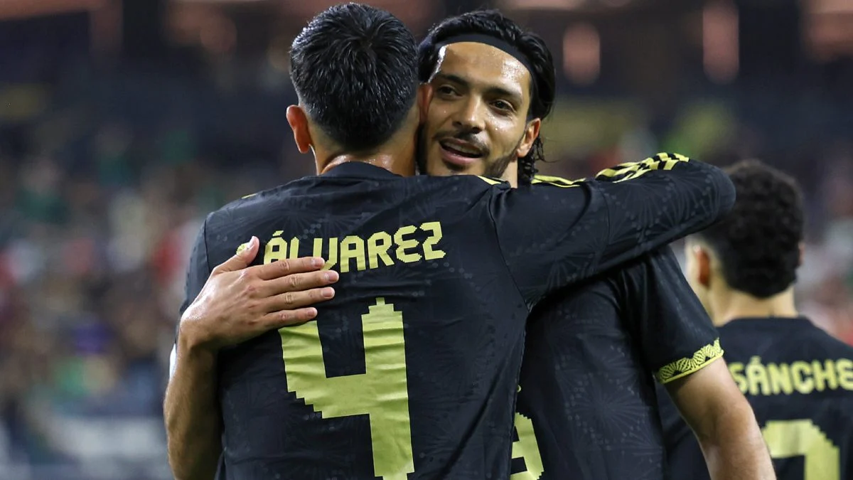 Raúl Jiménez dan Edson Álvarez Jadi Sorotan di Dunia Sepak Bola