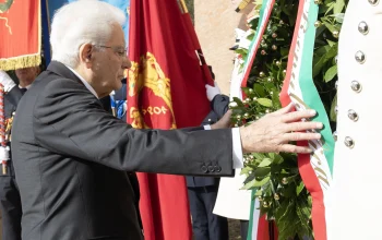 Roma Rende Omaggio al Suo Storico Agente Centenario e Altro