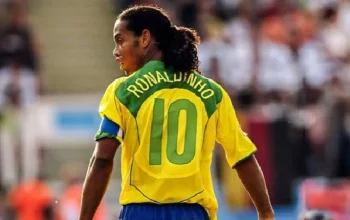 Ronaldinho: Legenda Sepak Bola yang Menginspirasi