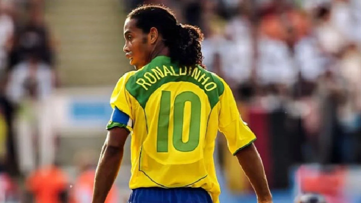 Ronaldinho: Legenda Sepak Bola yang Menginspirasi