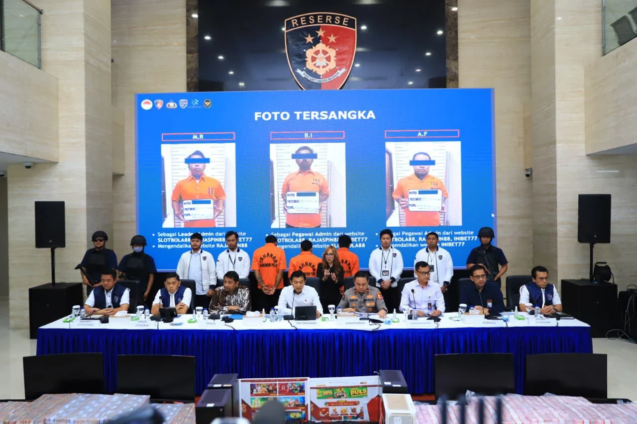 Sindikat Judi Online Internasional Dibongkar, Polri Ungkap Modus dan Menangkap Ratusan Tersangka