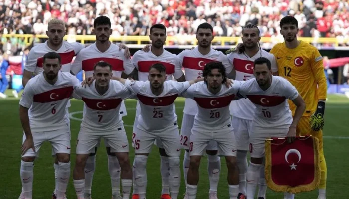Tim Nasional Sepak Bola Turki vs Paraguay: Pertarungan Sengit di Lapangan