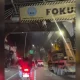 Truk Angkut Crane Nyangkut di JPO, Jakarta Selatan Mengalami Kemacetan Parah