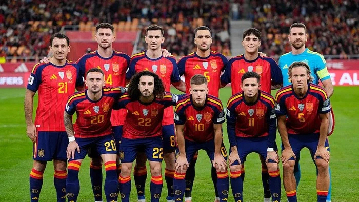 Unai Simon dan Pau Cubarsi: Dua Pemain Spanyol yang Membuat Sejarah di Piala Dunia 2026
