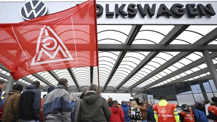 Volkswagen AG Menghadapi Krisis Besar: Pemutusan Pekerja dan Penutupan Pabrik