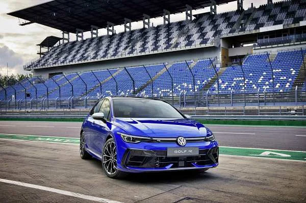 Volkswagen Hadapi Krisis Historis dengan Mengurangi Kapasitas dan Model