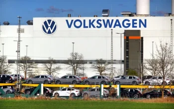 Volkswagen Terjun: 100 Ribu Pekerja Terancam PHK, Ducati dan Lamborghini akan Dilepas?