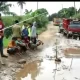Warga Lampung Protes Hasil SPMB, Pemblokiran Jalan Berakhir Damai