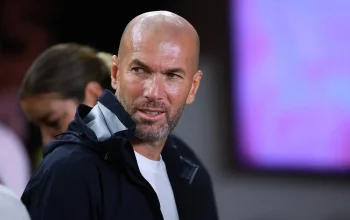 Zinedine Zidane Siap Gantikan Didier Deschamps sebagai Pelatih Timnas Prancis