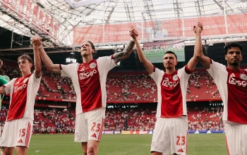 Ajax Melibas FK Vojvodina Berkat Hattrick Oscar Gloukh, Menuju Putaran Ketiga Conference League