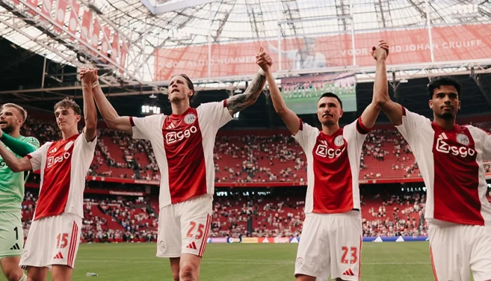 Ajax Melibas FK Vojvodina Berkat Hattrick Oscar Gloukh, Menuju Putaran Ketiga Conference League