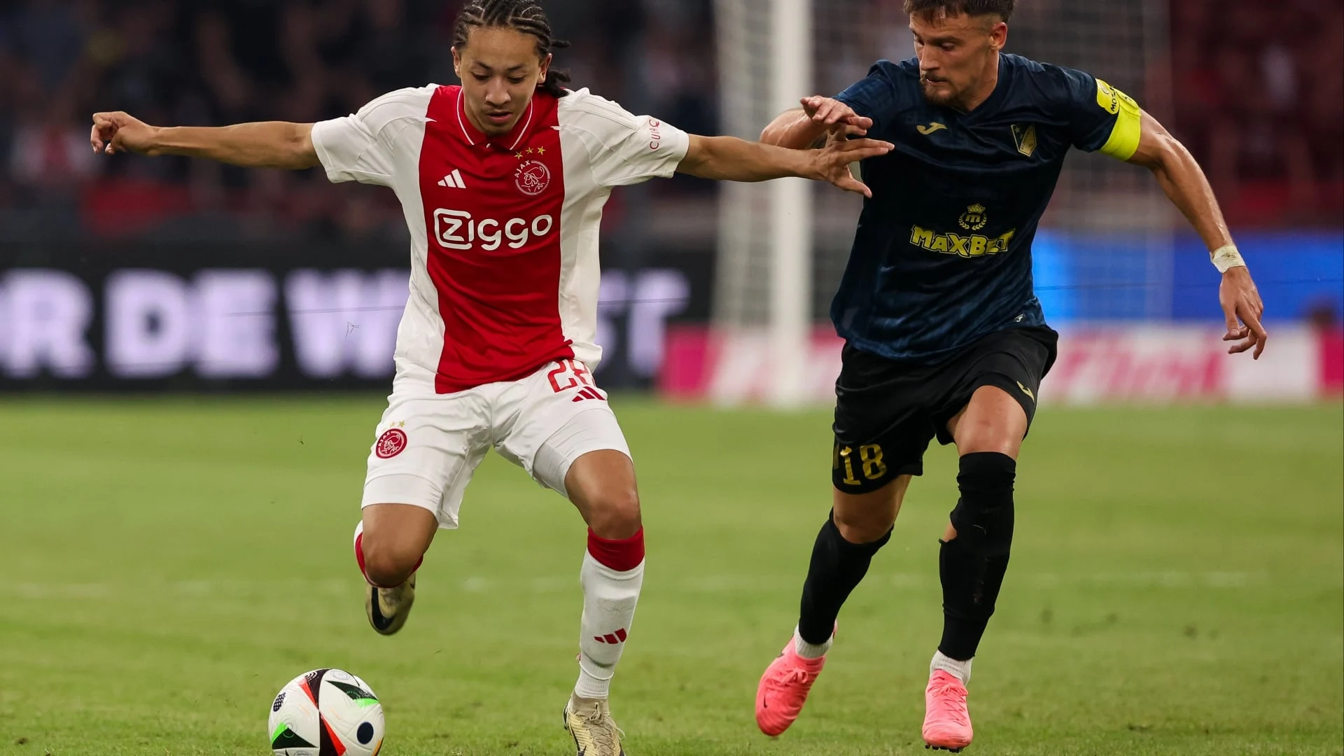 Ajax vs Vojvodina: Perjalanan Menuju Kemenangan di Eredivisie