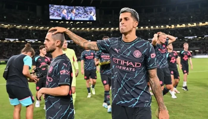 Al-Hilal dan Barcelona Tengah Negosiasi Transfer Joao Cancelo
