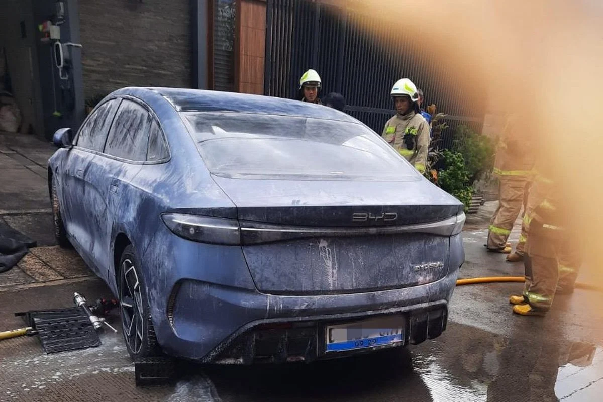 BYD Seal Terbakar di Tol: Pabrikan Berjanji Investigasi menyeluruh
