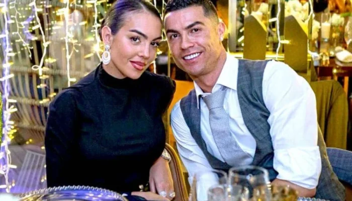 Cristiano Ronaldo dan Georgina Rodríguez Resmi Menikah di Ruang Tamu Mereka