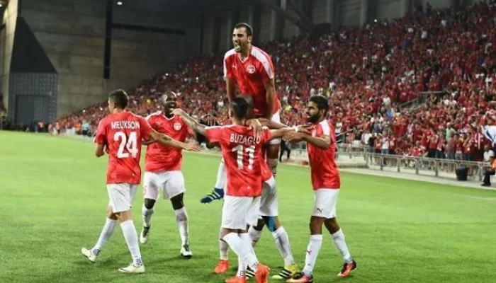 Crvena Zvezda Siap Hadapi Hapoel Beer Sheva di Babak Kualifikasi Champions League