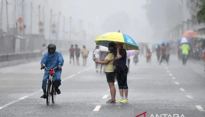 Cuaca Jakarta Minggu 16 Agustus 2026: Berawan Seharian dengan Suhu 26-34 Derajat Celsius