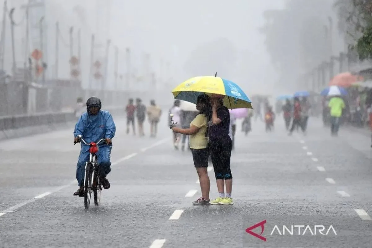 Cuaca Jakarta Minggu 16 Agustus 2026: Berawan Seharian dengan Suhu 26-34 Derajat Celsius