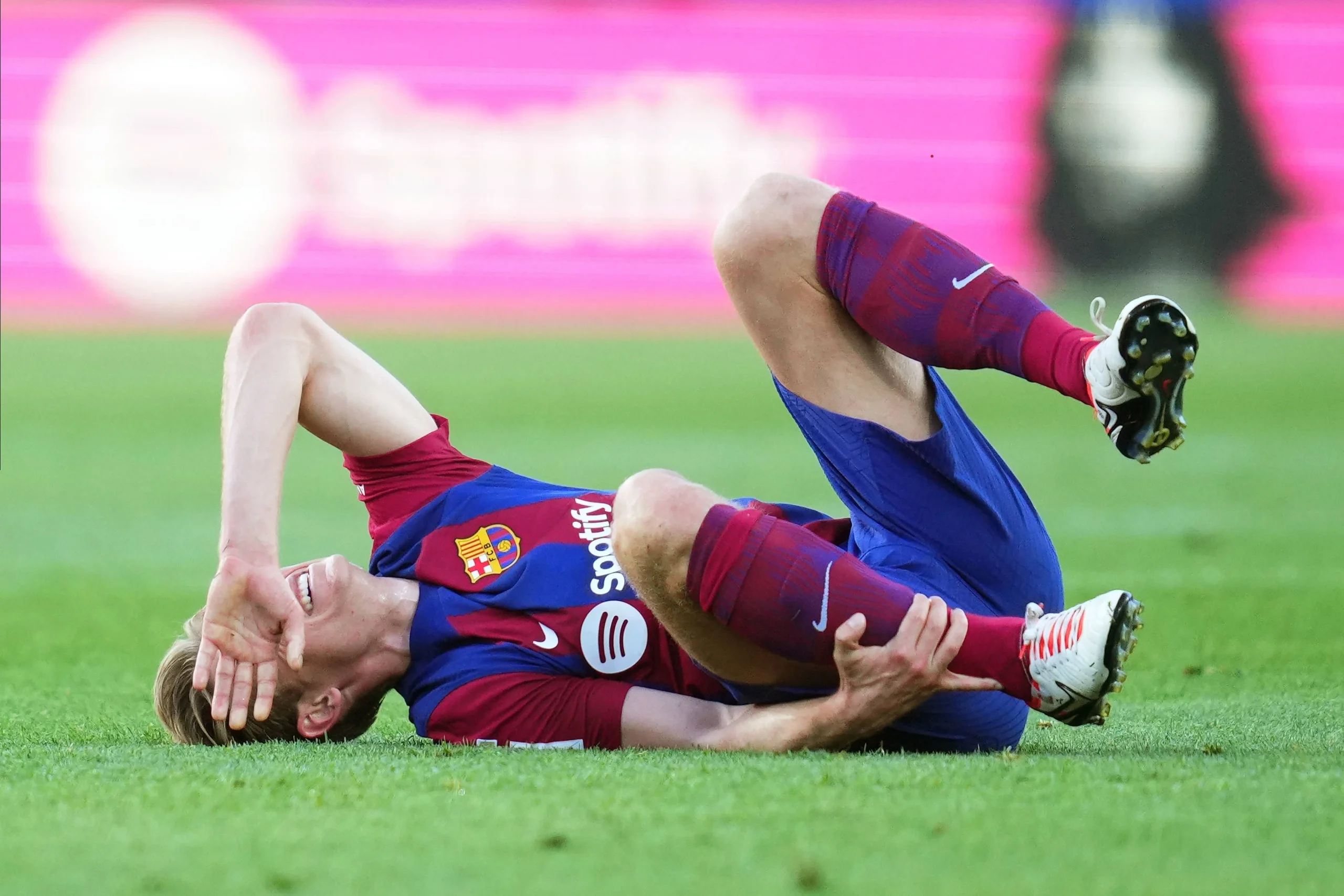 Frenkie de Jong Cedera, Barcelona Incar Pengganti Murah dari Girona