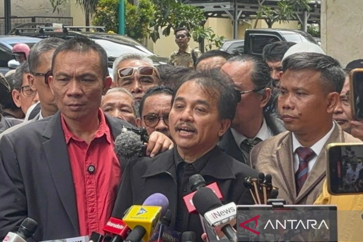 Ganti Rugi Rp206 Juta Roy Suryo: Antara Hukum dan Keadilan