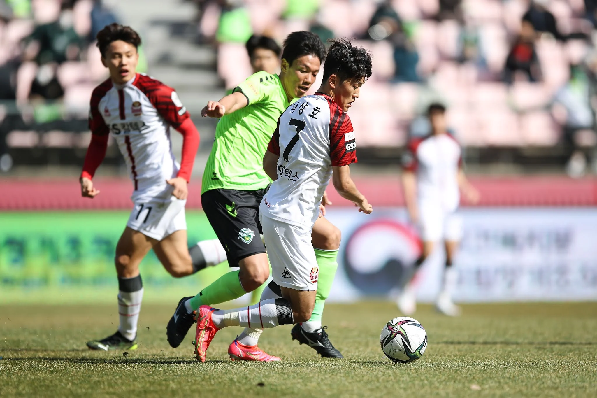 Jeonbuk Hyundai Motors vs FC Seoul: Pertarungan Sengit di K-League