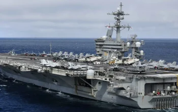Kapal Induk USS Abraham Lincoln Menghadapi Krisis Moril dan Tekanan Psikologis