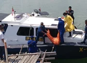 Kapal Mutiara Sentosa 2 Terbakar di Perairan Sumenep, 5 Penumpang Meninggal