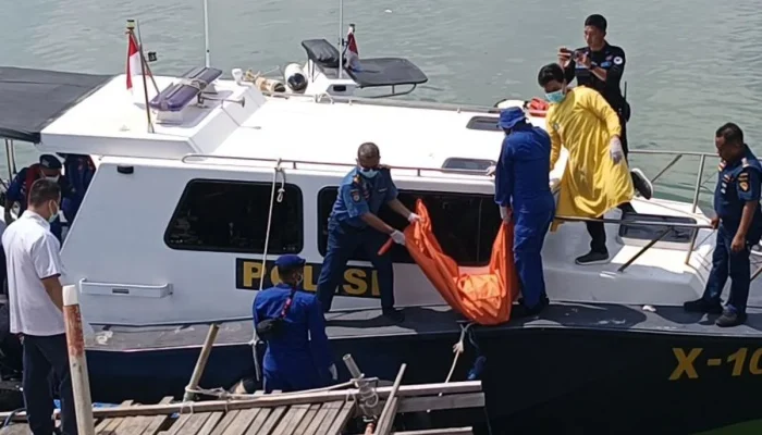 Kapal Mutiara Sentosa 2 Terbakar di Perairan Sumenep, 5 Penumpang Meninggal
