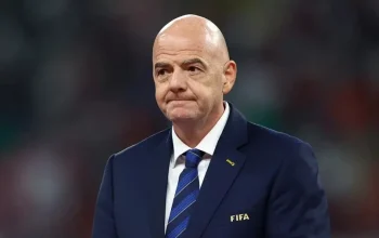 Krisis FIFA: Infantino Menghadapi Tantangan Setelah Rencana Penjualan Hak Komersial Dibatalkan