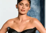 Kylie Jenner Lahirkan Tren Tacky Glam Kembali, Berikut Tips Menjadi Glamor Ala Selebriti