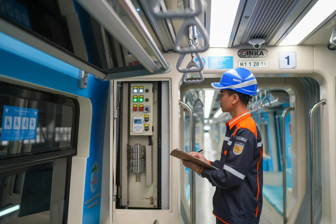 LRT Jabodebek: Meningkatkan Kualitas Layanan dengan Pin Prioritas dan Integrasi Antarmoda