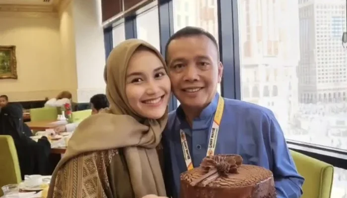 Minggu Penuh Kejutan: Dari Penyelidikan Balap Kuda hingga Ulang Tahun Pendiri Restoran