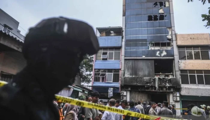 Polisi Tangani Berbagai Kasus: Kebakaran Gedung Bapenda, Kematian Mantan Istri Polisi, dan Penangkapan Pria yang Mengambil Sabu