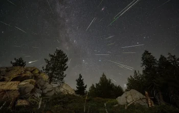Puncak Hujan Meteor Perseid: Fenomena Langit yang Menarik Perhatian