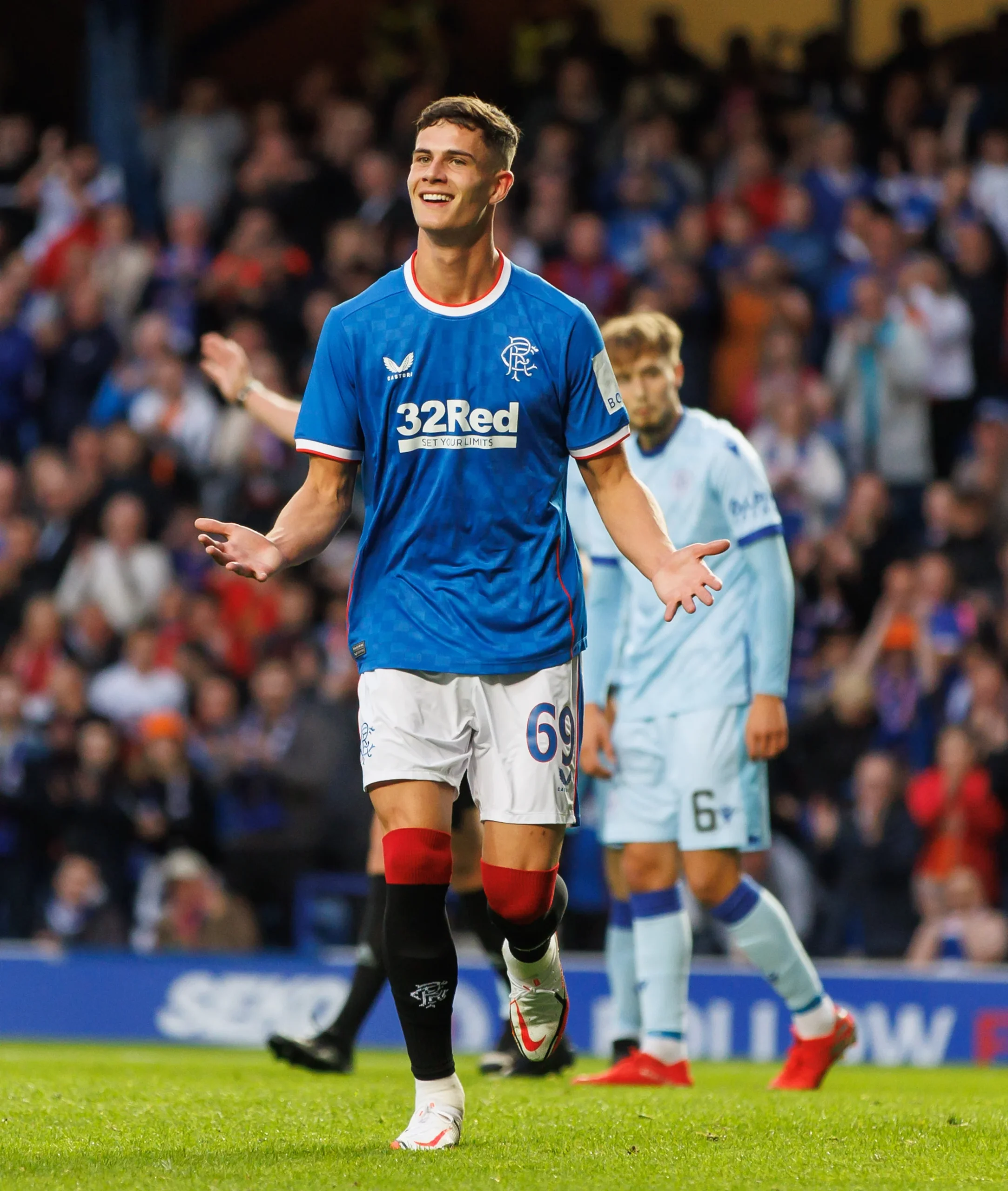Robbie Ure Bergabung dengan Sevilla FC: Transfer yang Menguntungkan Rangers