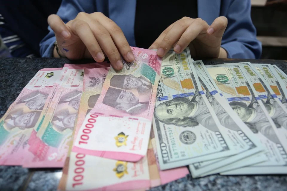 Rupiah Menguat Terhadap Dolar AS Setelah Pidato Presiden Prabowo