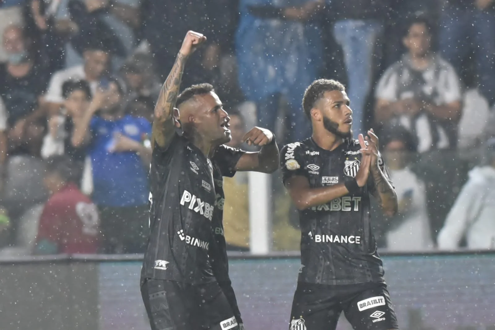 Santos vs Athletico-PR: Furacão Silencia a Vila Belmiro dengan Kemenangan 2-0