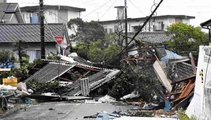 Topan Chan-hom Menghantam Jepang, Warga Diimbau Waspada