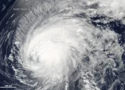 Typhoon Dolphin Menghantam Cina, Ribuan Penerbangan Dibatalkan dan Warga Diungsikan