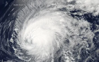 Typhoon Dolphin Menghantam Cina, Ribuan Penerbangan Dibatalkan dan Warga Diungsikan