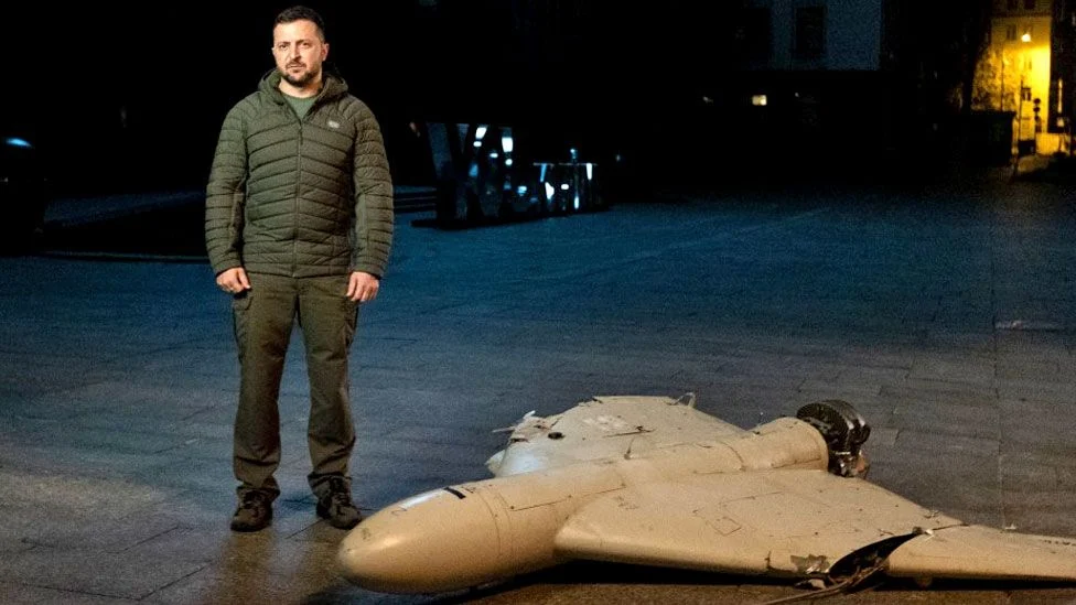 Volodymyr Zelenskyy Lawan Rusia dengan Teknologi Drone Canggih